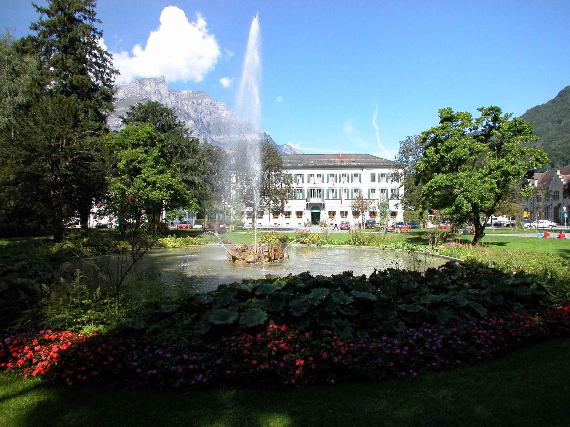 Hotel Post Glarnerhof Glarus Kültér fotó